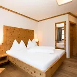Отель Alpenklang 4*