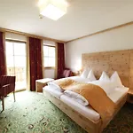 Отель Alpenklang 4*